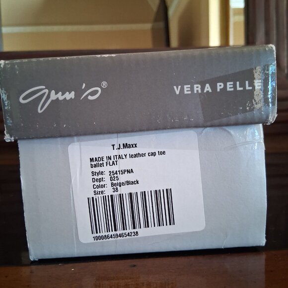 Gem's Vera Pelle Genuine Leather Cap Toe Flats $40 - Picture 3 of 3